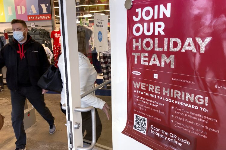 US Jobless Claims Rise By 28,000, But Still Low At 222,000